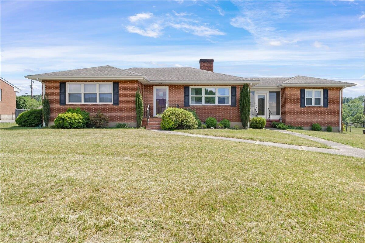 2605 Pinecrest DR