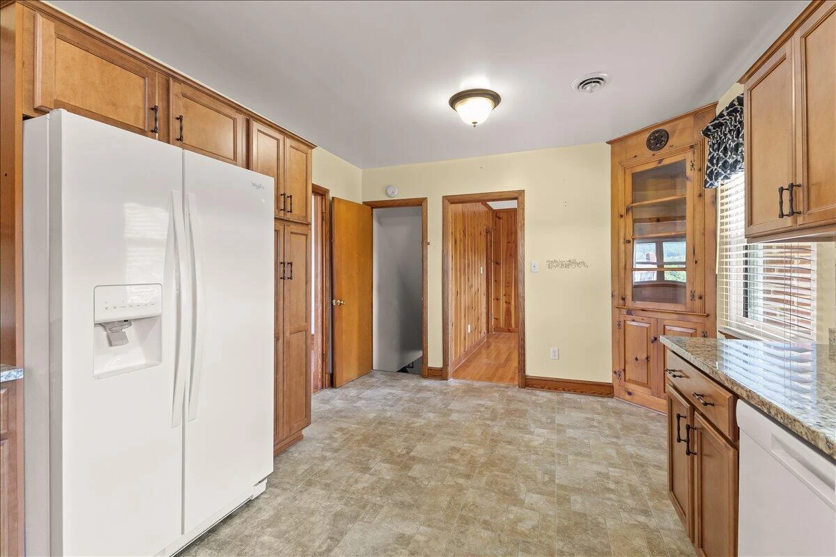 2605 Pinecrest DR - Photo 11
