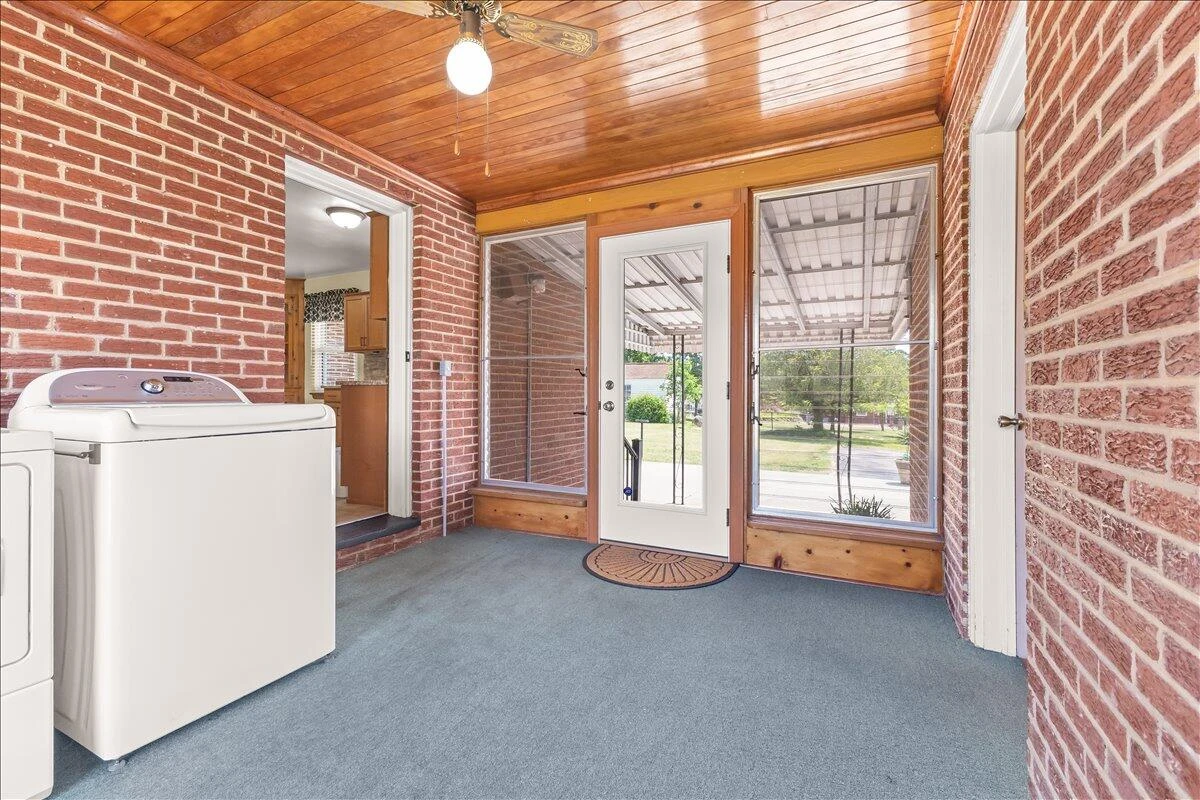 2605 Pinecrest DR - Photo 13