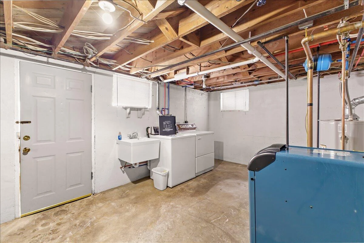2605 Pinecrest DR - Photo 26