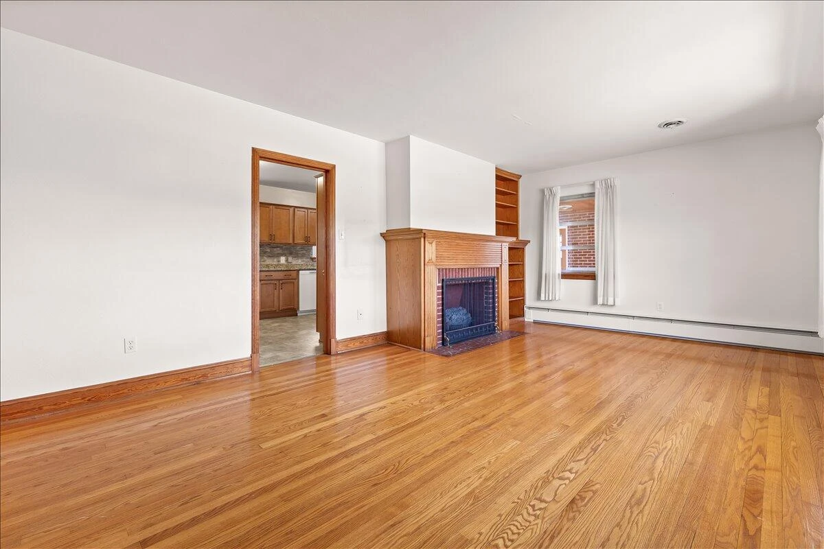 2605 Pinecrest DR - Photo 4