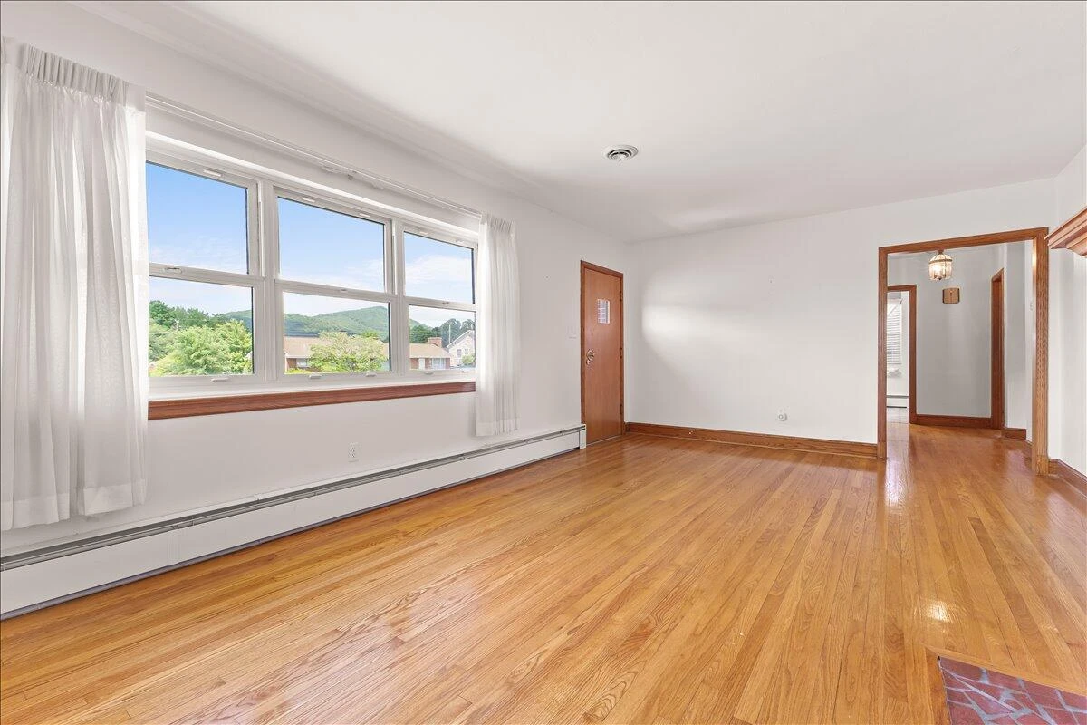 2605 Pinecrest DR - Photo 5