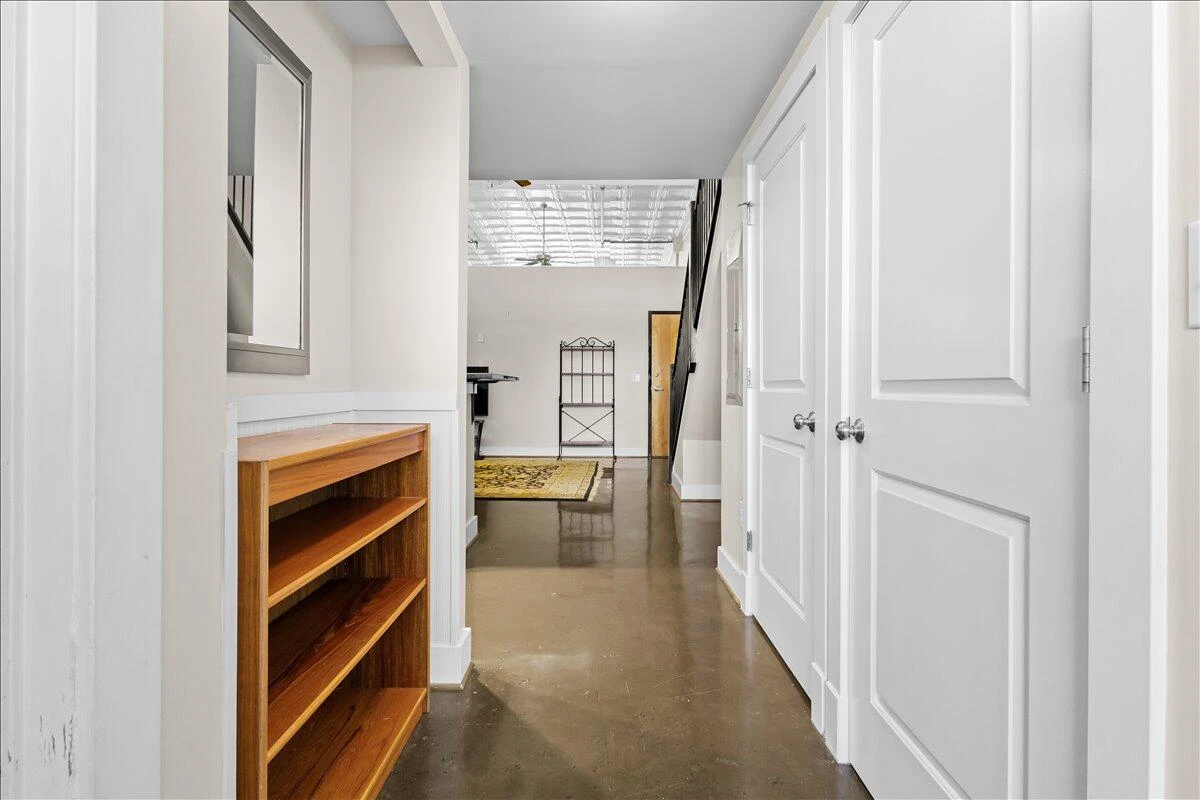 319 Campbell AVE SW #101 - Photo 11