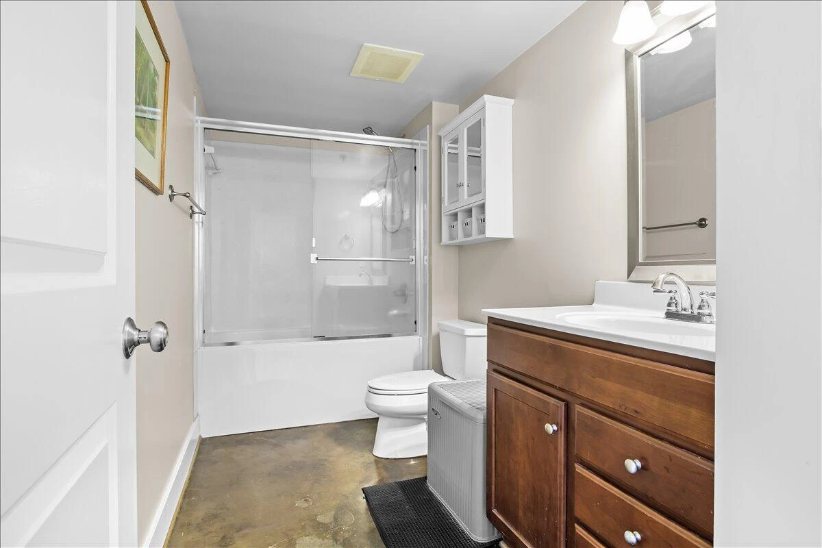 319 Campbell AVE SW #101 - Photo 12