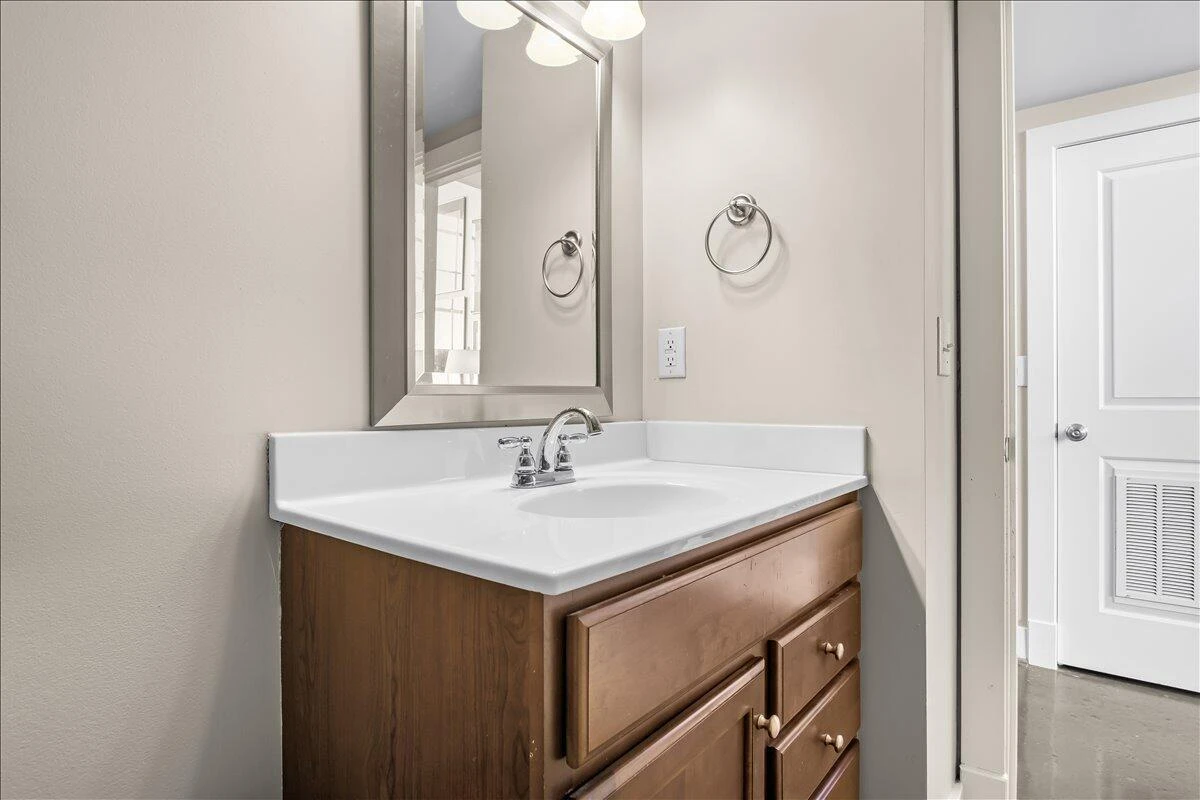 319 Campbell AVE SW #101 - Photo 13