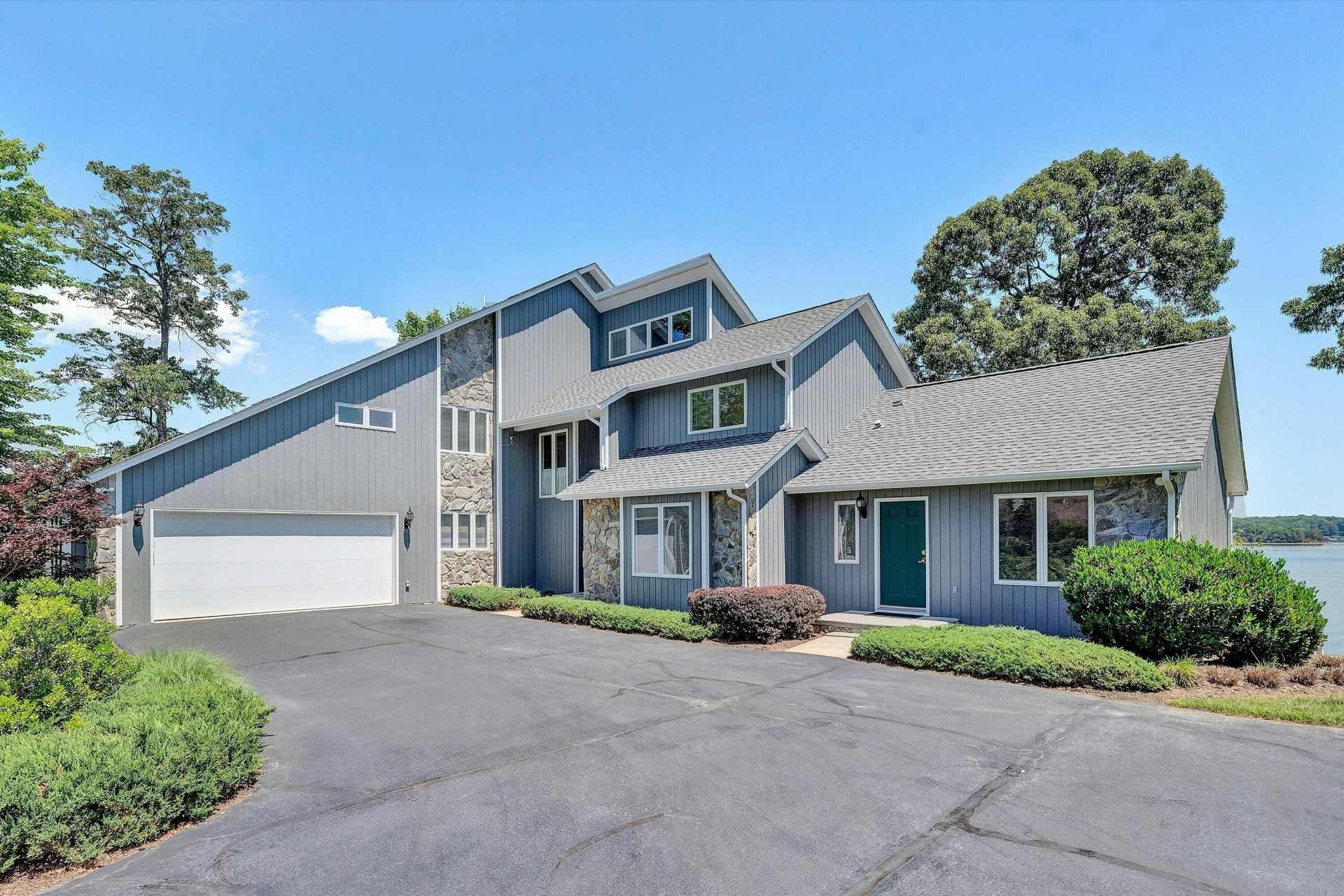 226 Pine Bay DR - Photo 2