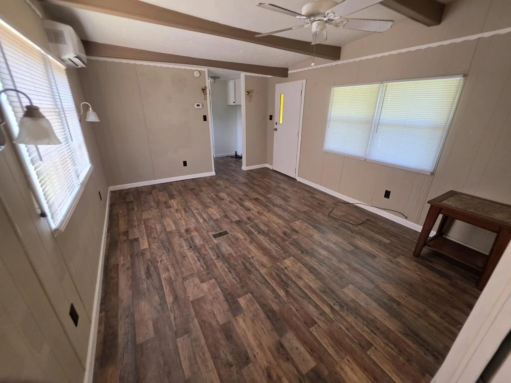 369 Glenview DR - Photo 16