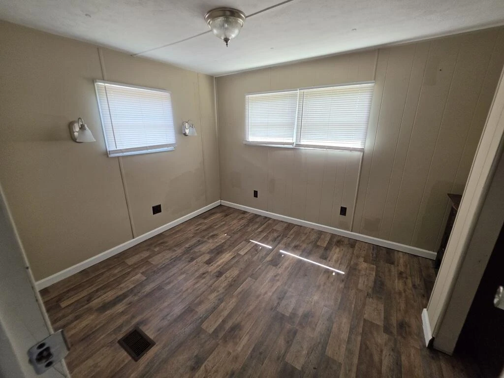 369 Glenview DR - Photo 28