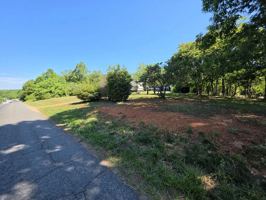 369 Glenview DR - Photo 36