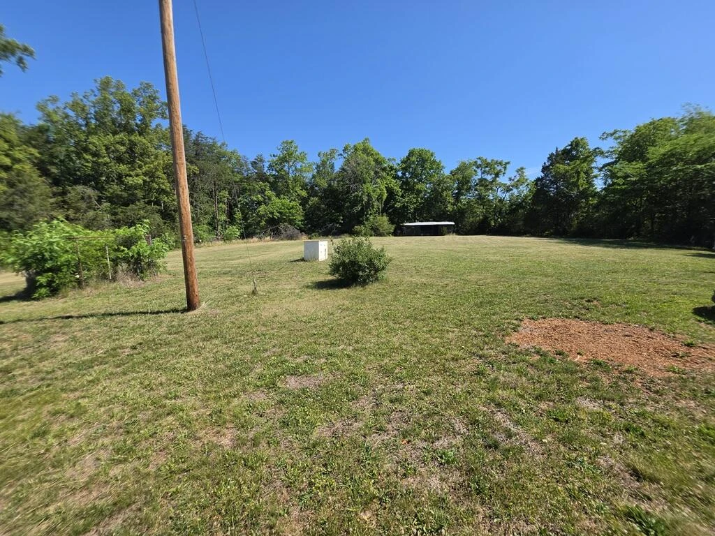369 Glenview DR - Photo 5