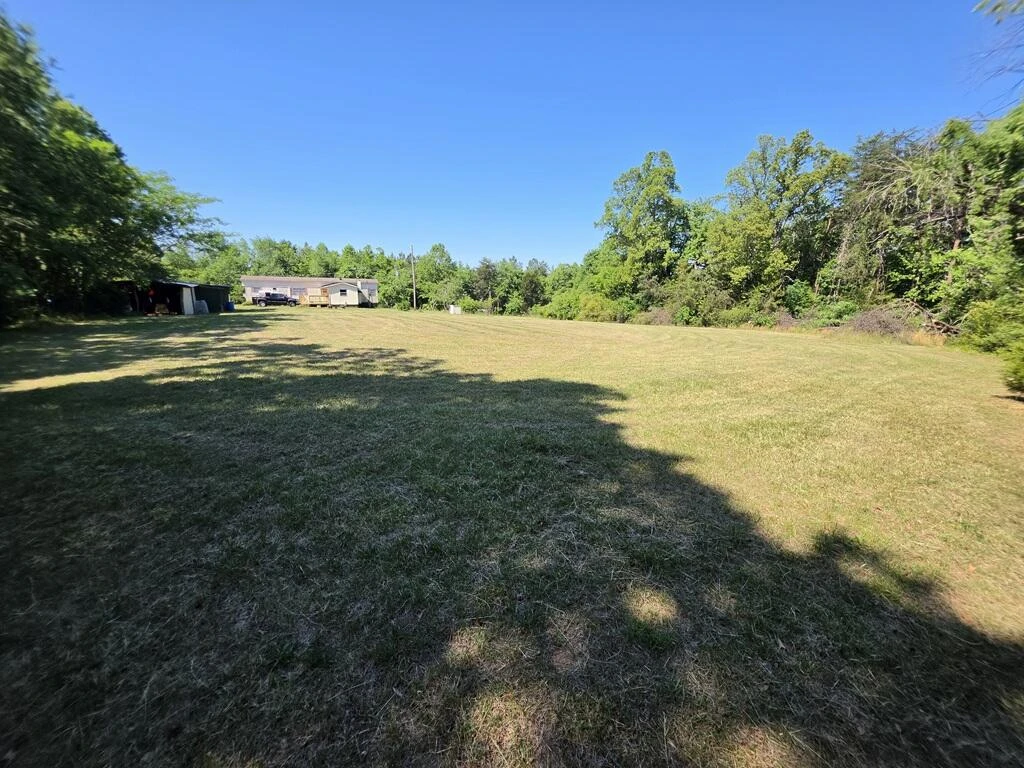 369 Glenview DR - Photo 9
