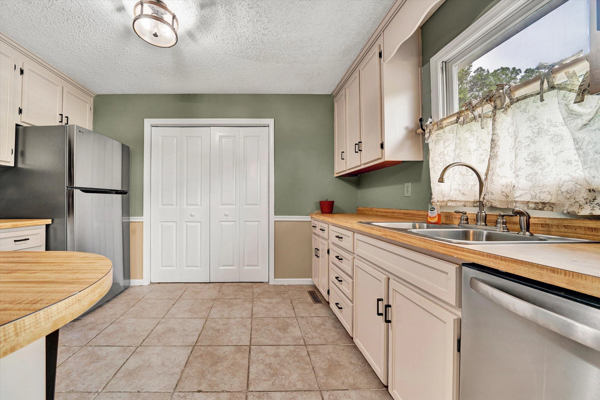 514 John Arthur RD - Photo 6