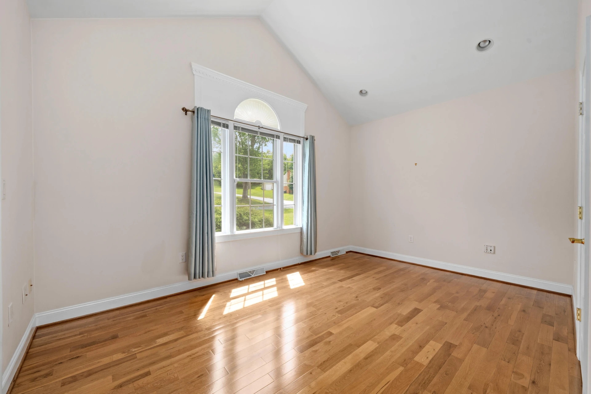 525 Orchard Lake DR - Photo 22