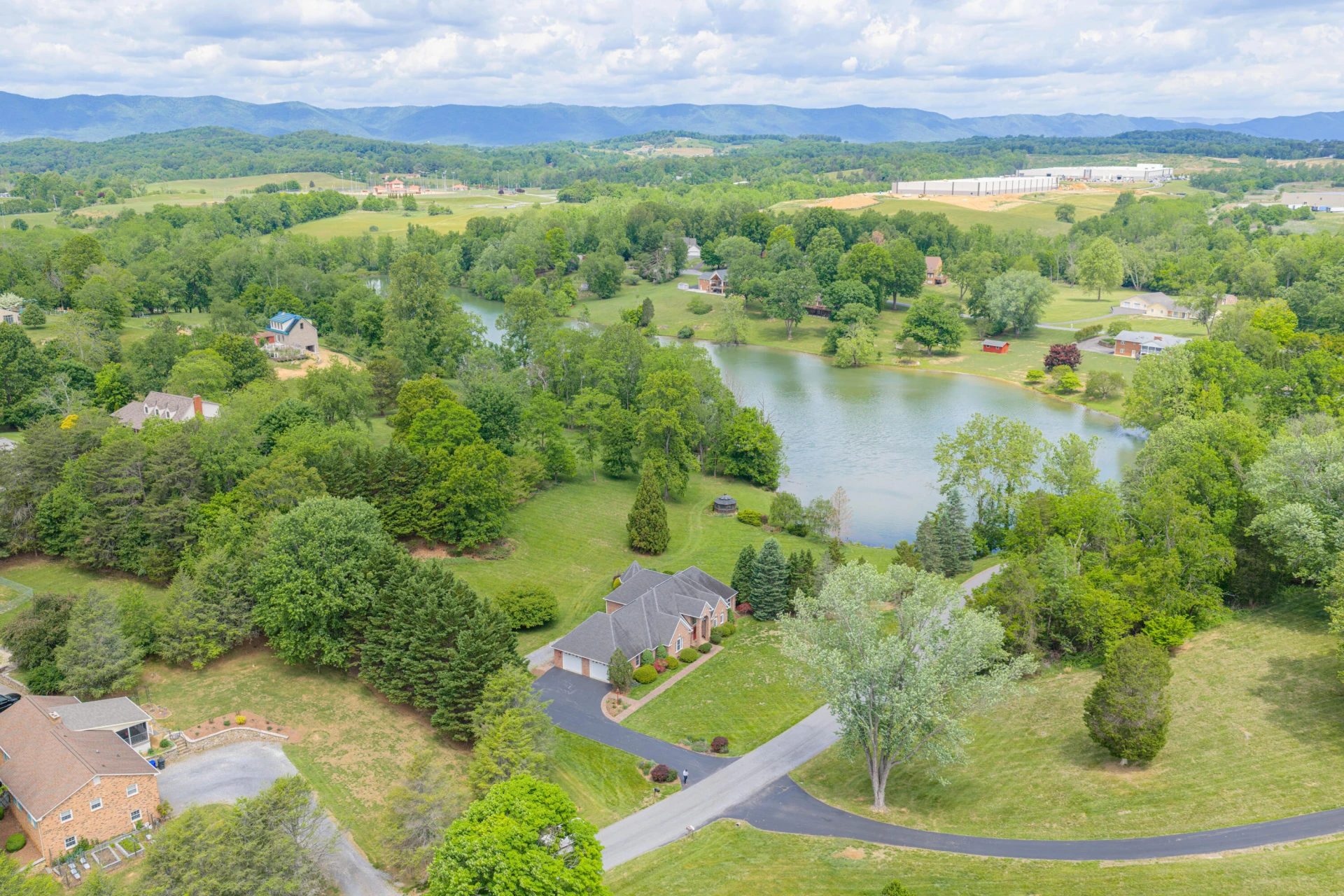 525 Orchard Lake DR - Photo 3