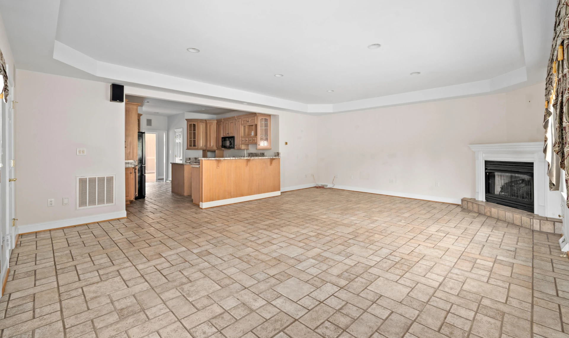 525 Orchard Lake DR - Photo 8
