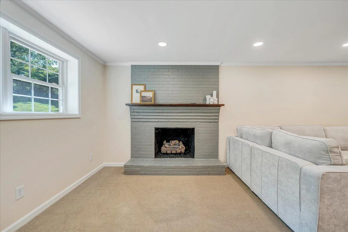 2116 Wesvan DR - Photo 35