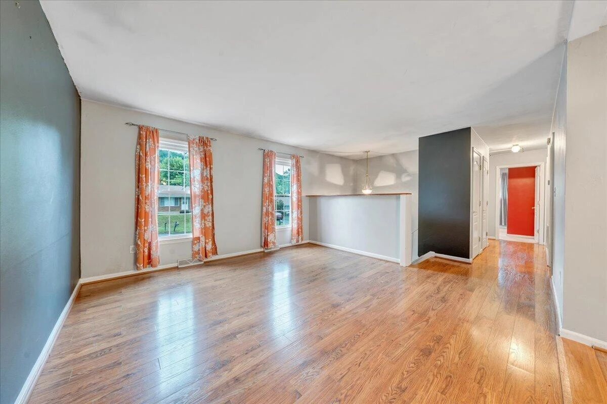 4761 Arnold DR NE - Photo 4