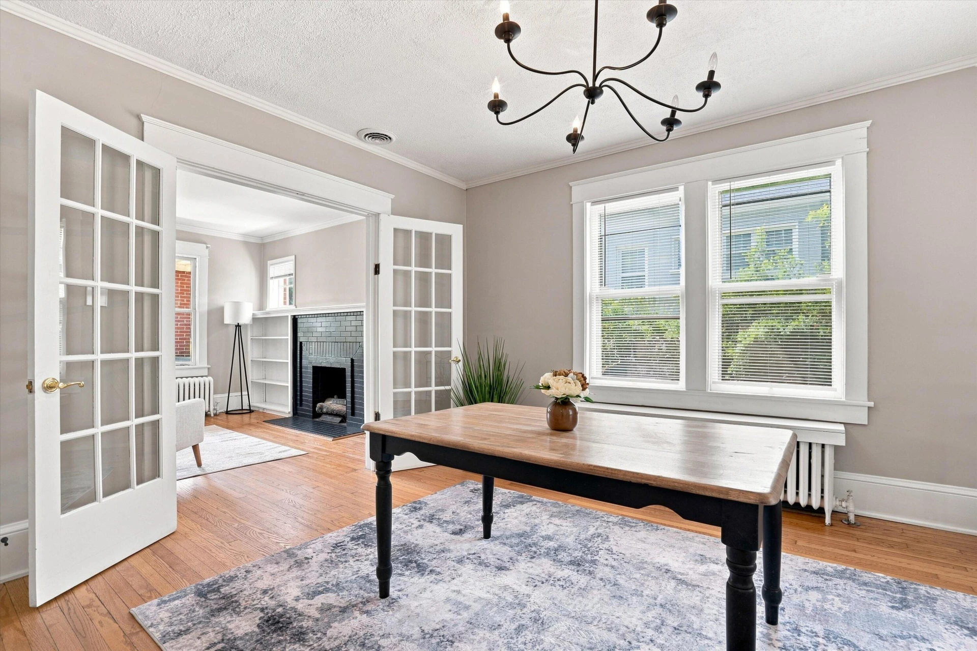 2143 Broadway AVE SW - Photo 8