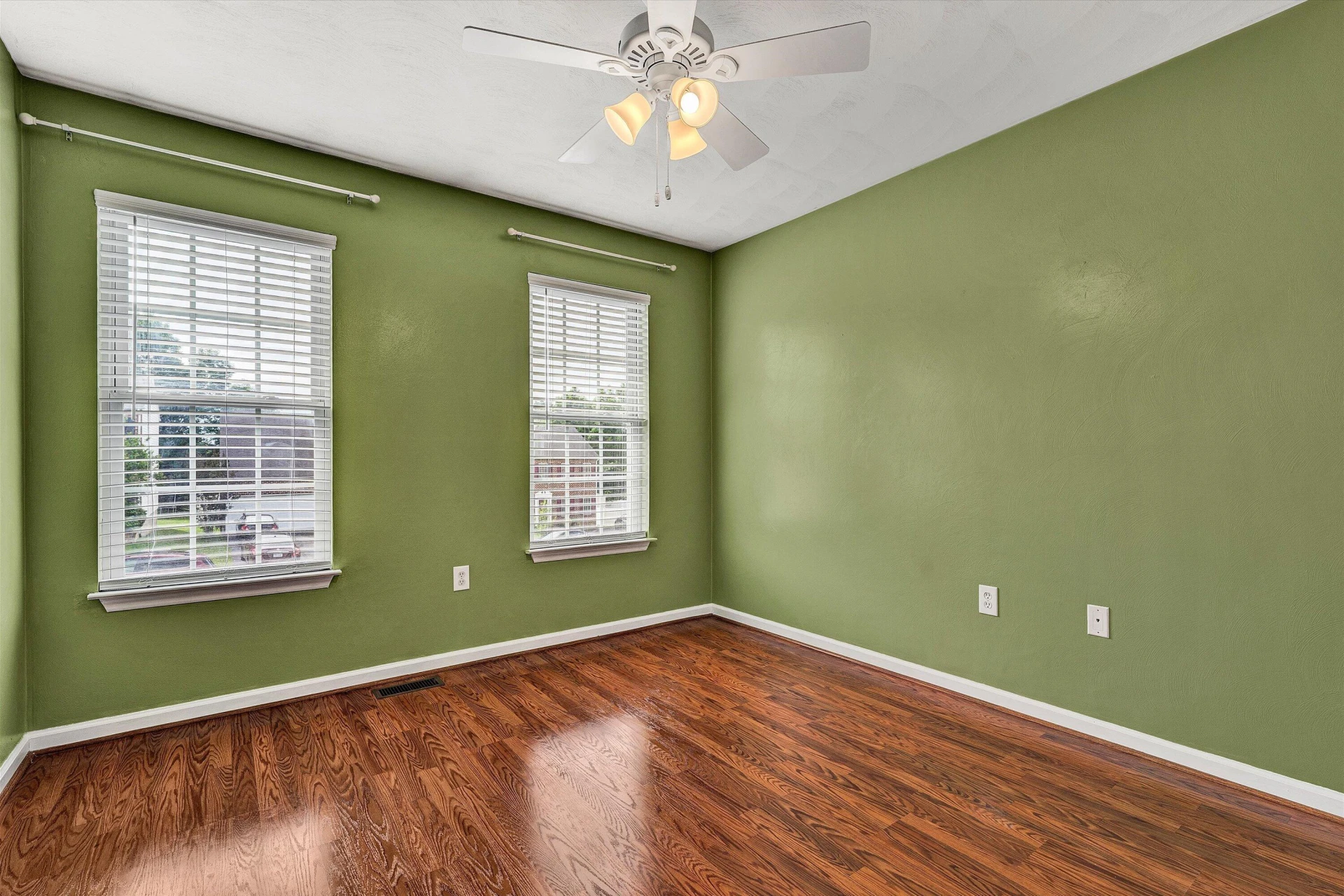 6932 Linn DR - Photo 17
