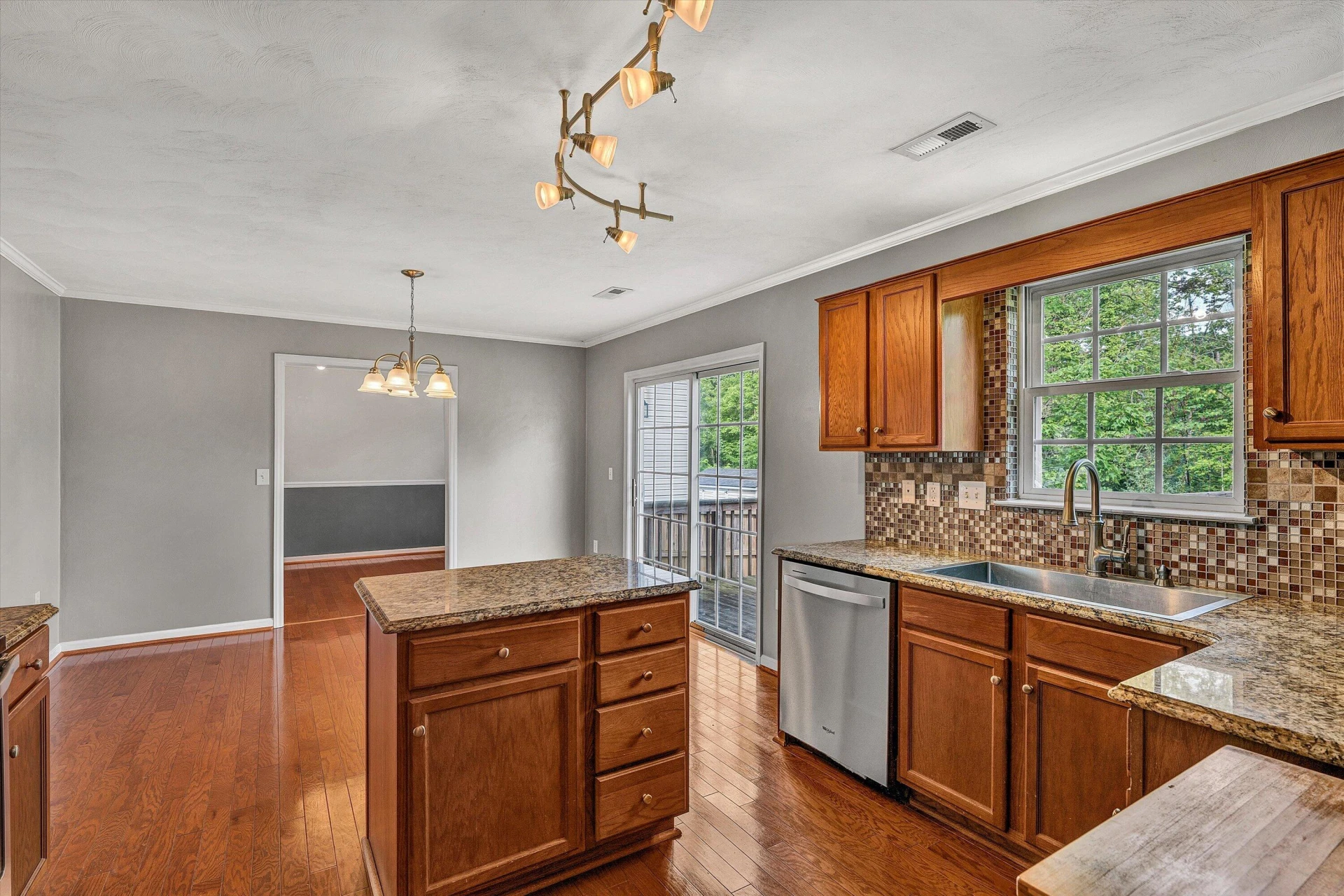 6932 Linn DR - Photo 2