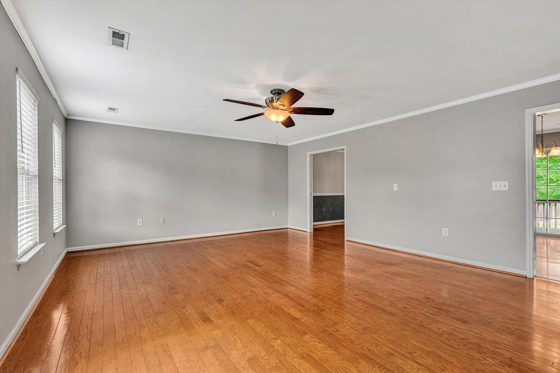 6932 Linn DR - Photo 8