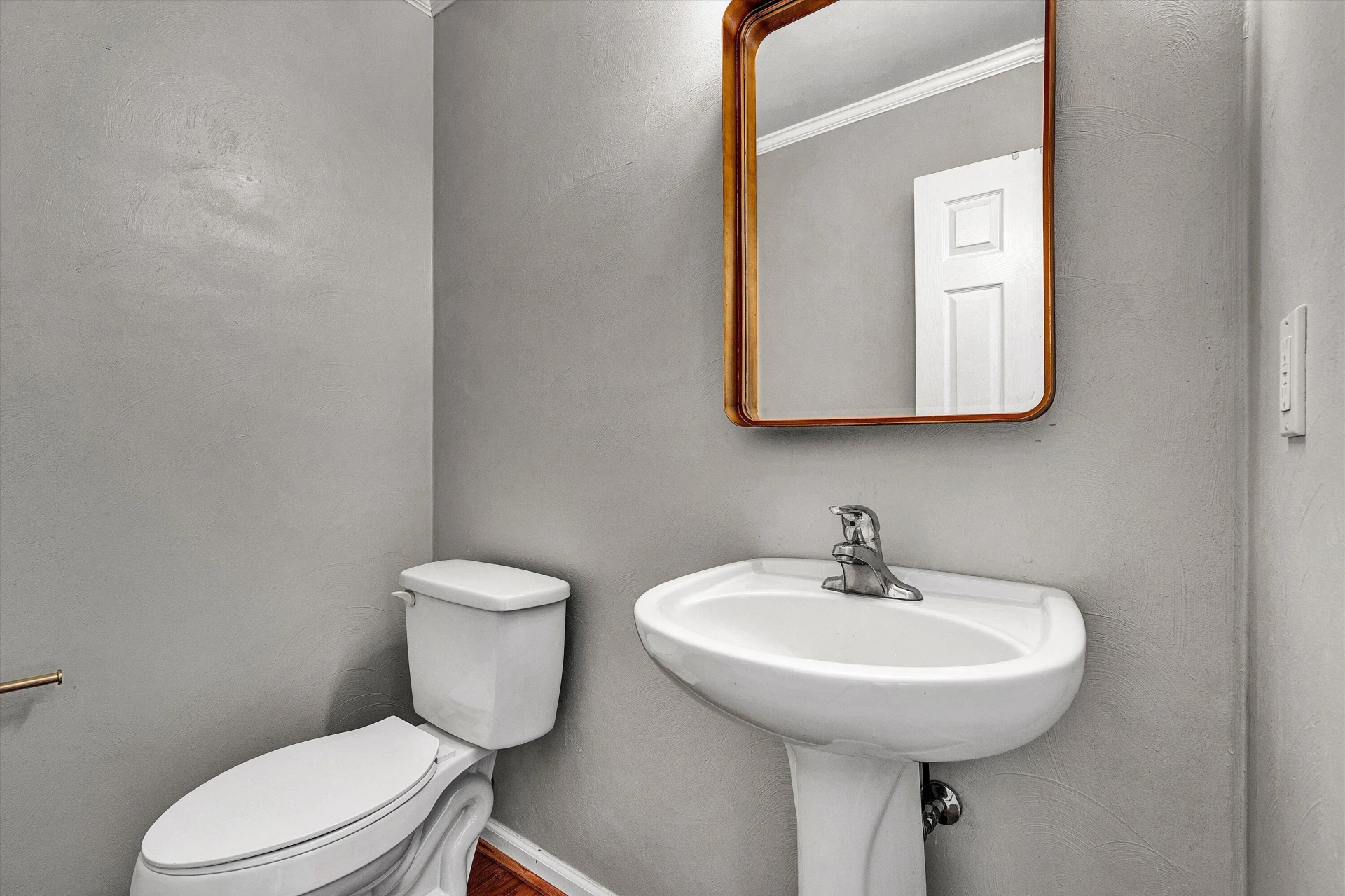 6932 Linn DR - Photo 9