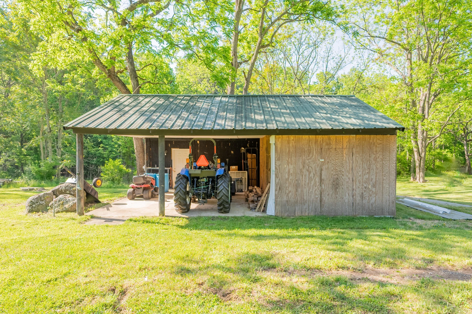 8730 Lee DR NE - Photo 17