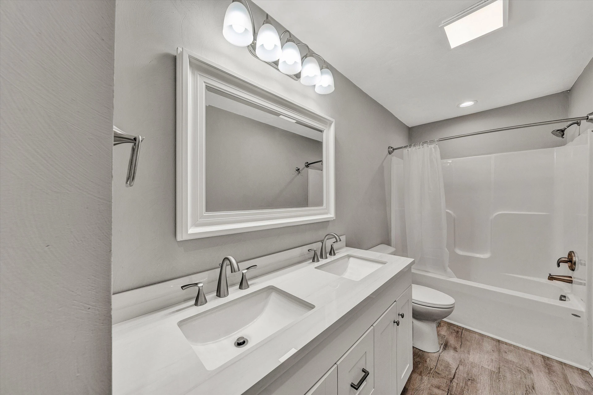 1718 Dundee AVE SE - Photo 10