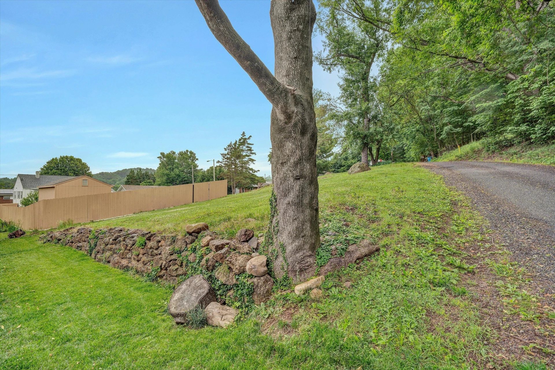 1718 Dundee AVE SE - Photo 21