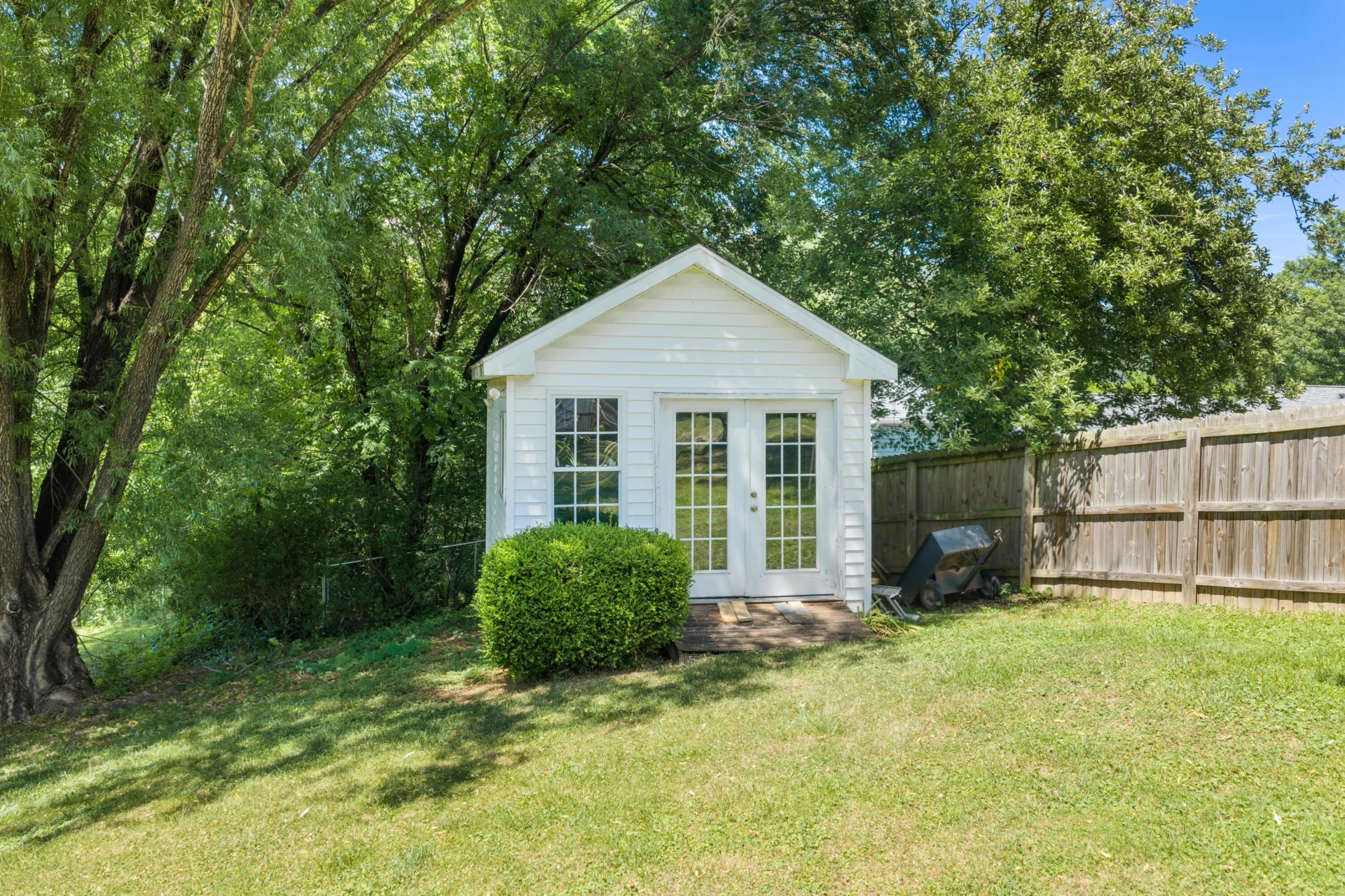 294 Ray ST - Photo 9