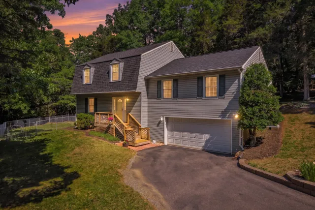 44 Shady LN