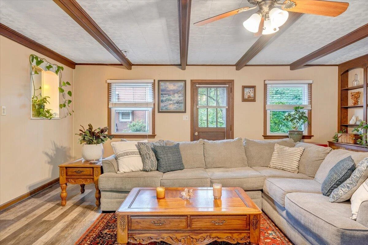 2644 Fairway DR SW - Photo 16