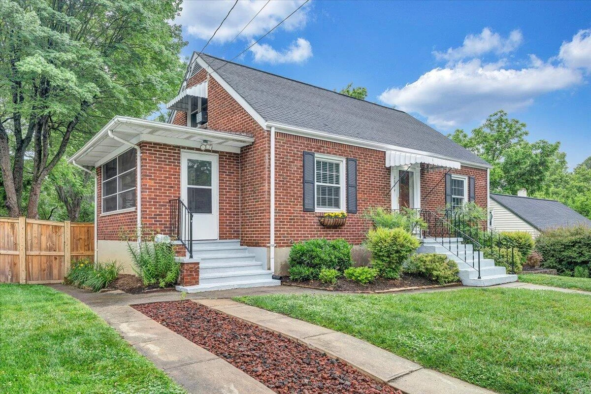 2644 Fairway DR SW - Photo 2