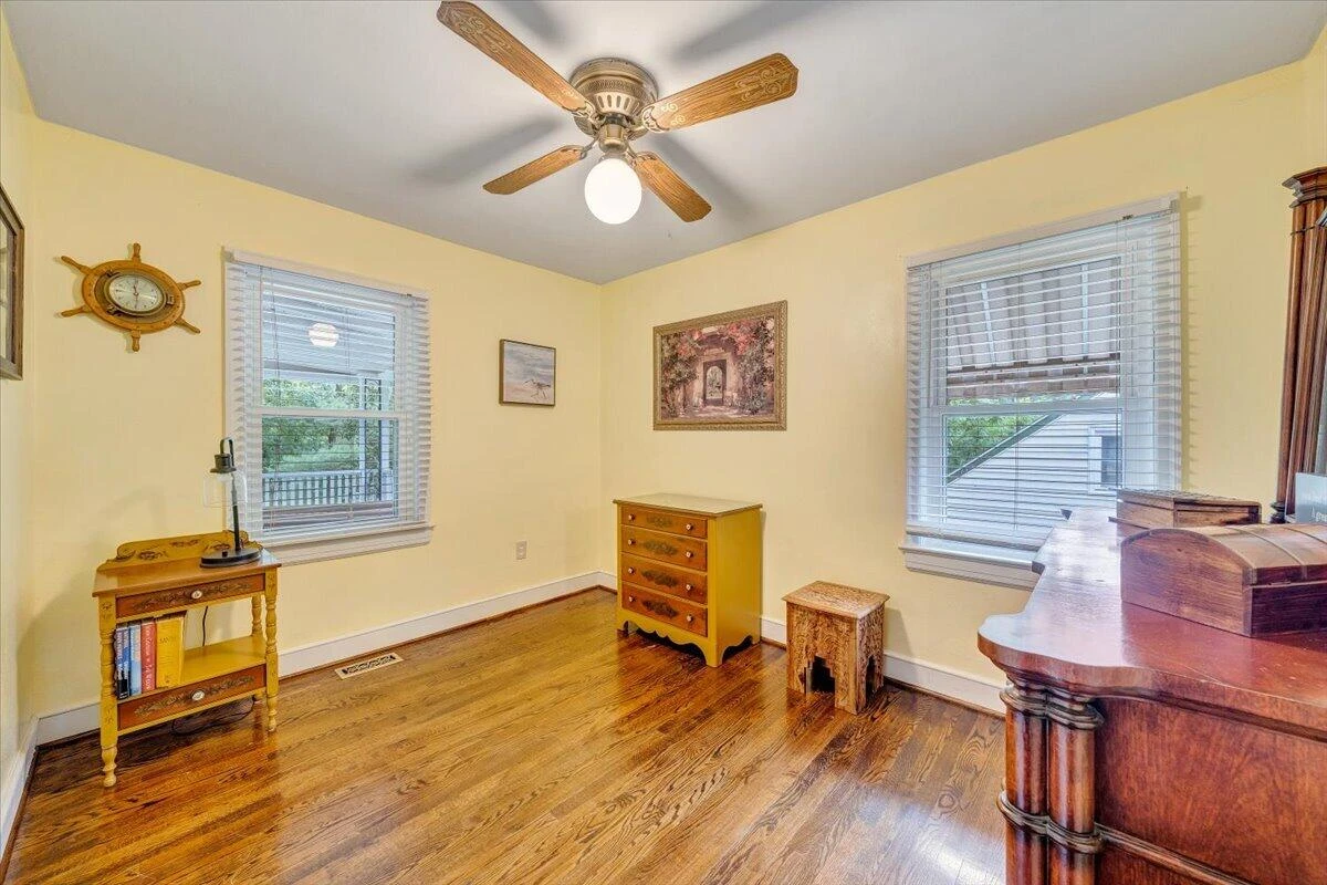 2644 Fairway DR SW - Photo 20