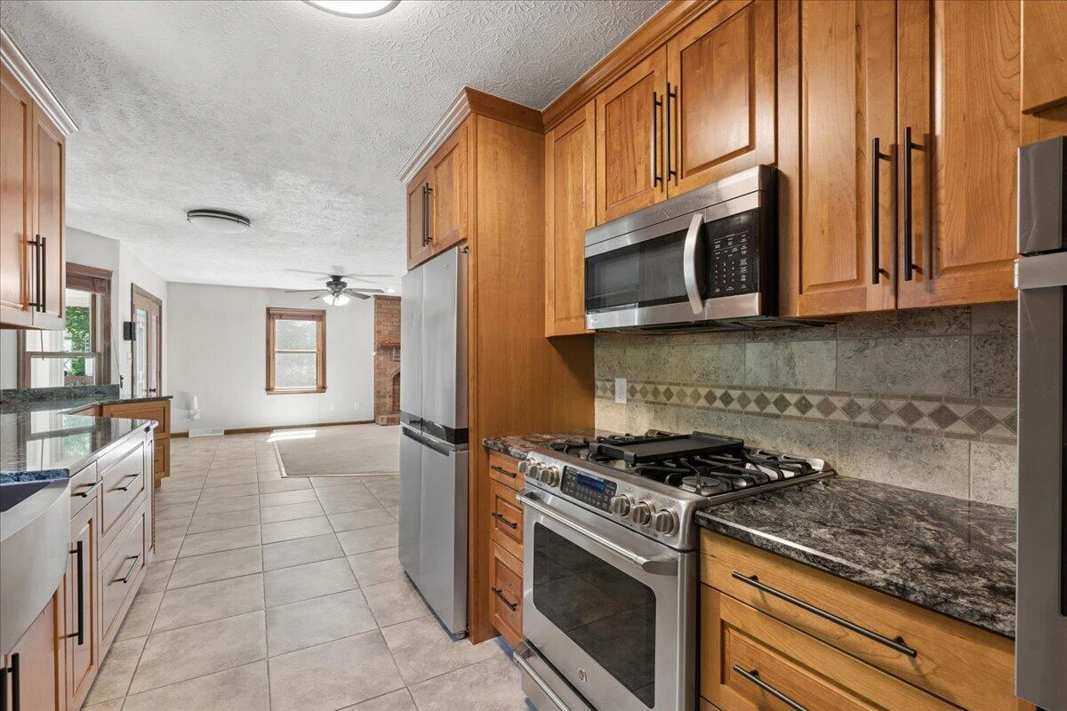 431 Langdon RD - Photo 10