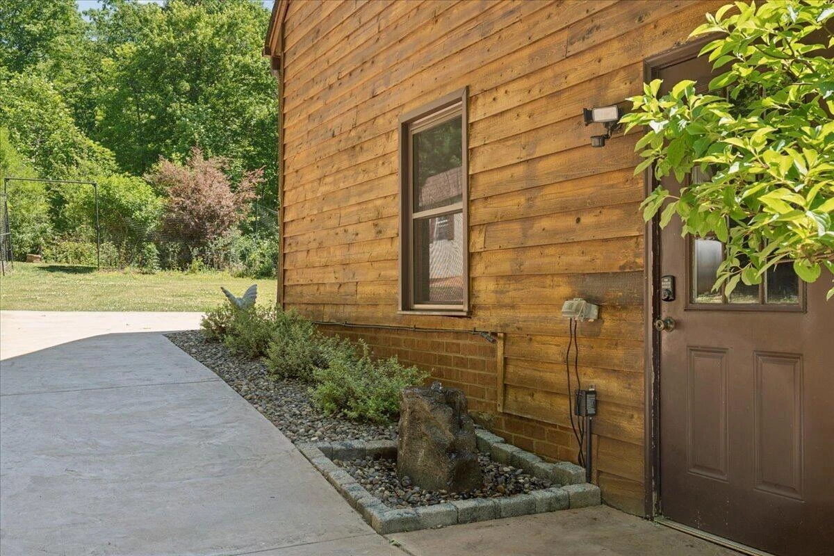 431 Langdon RD - Photo 39