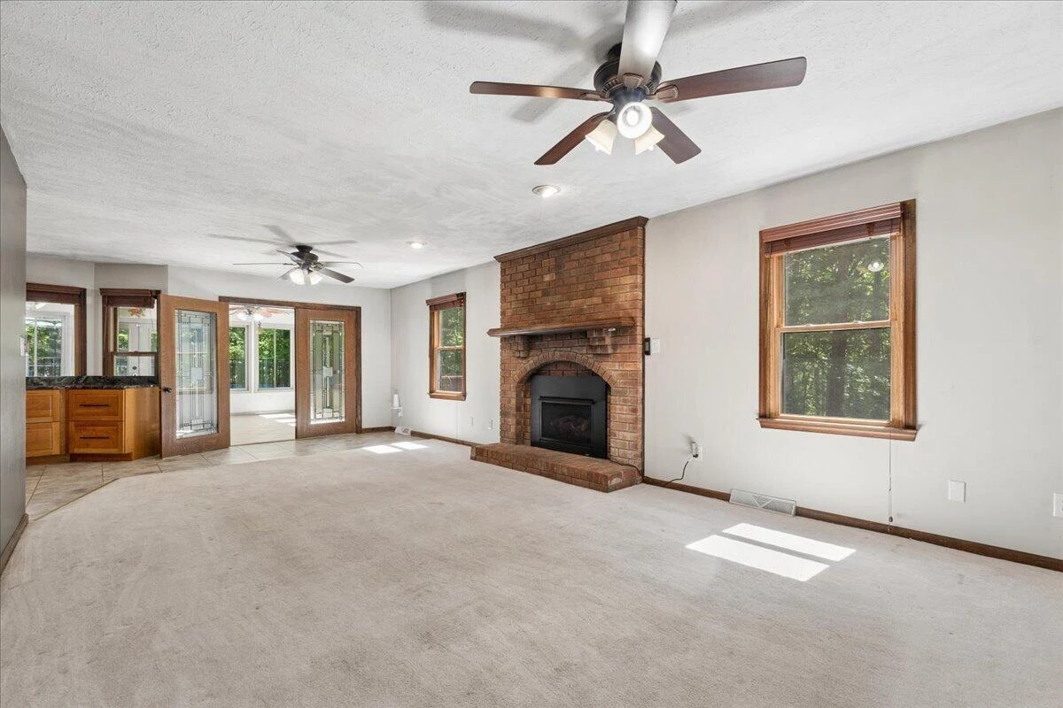 431 Langdon RD - Photo 5