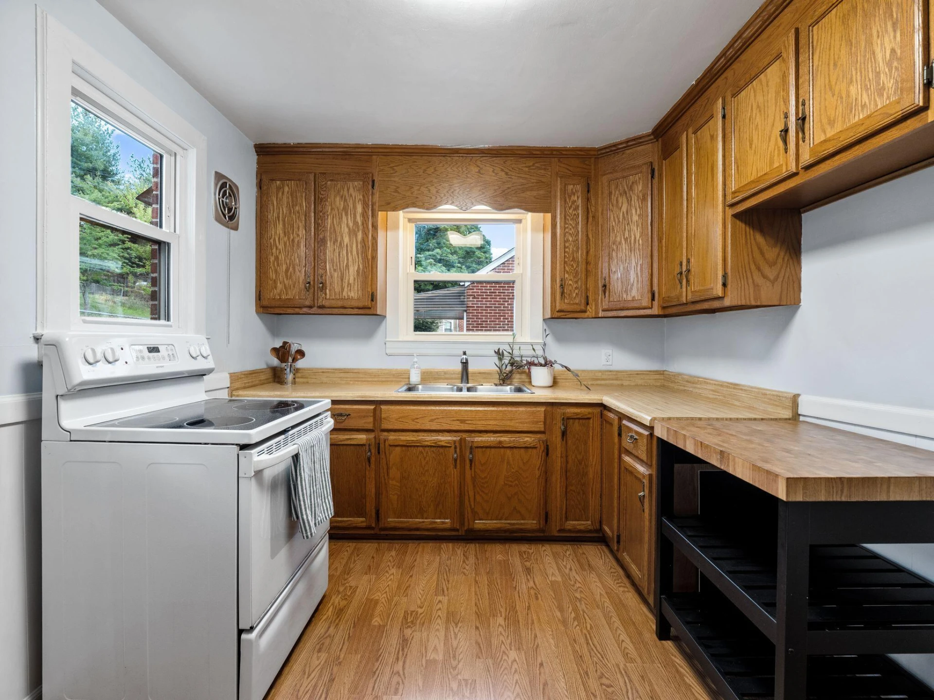 2421 Brandon AVE SW - Photo 14