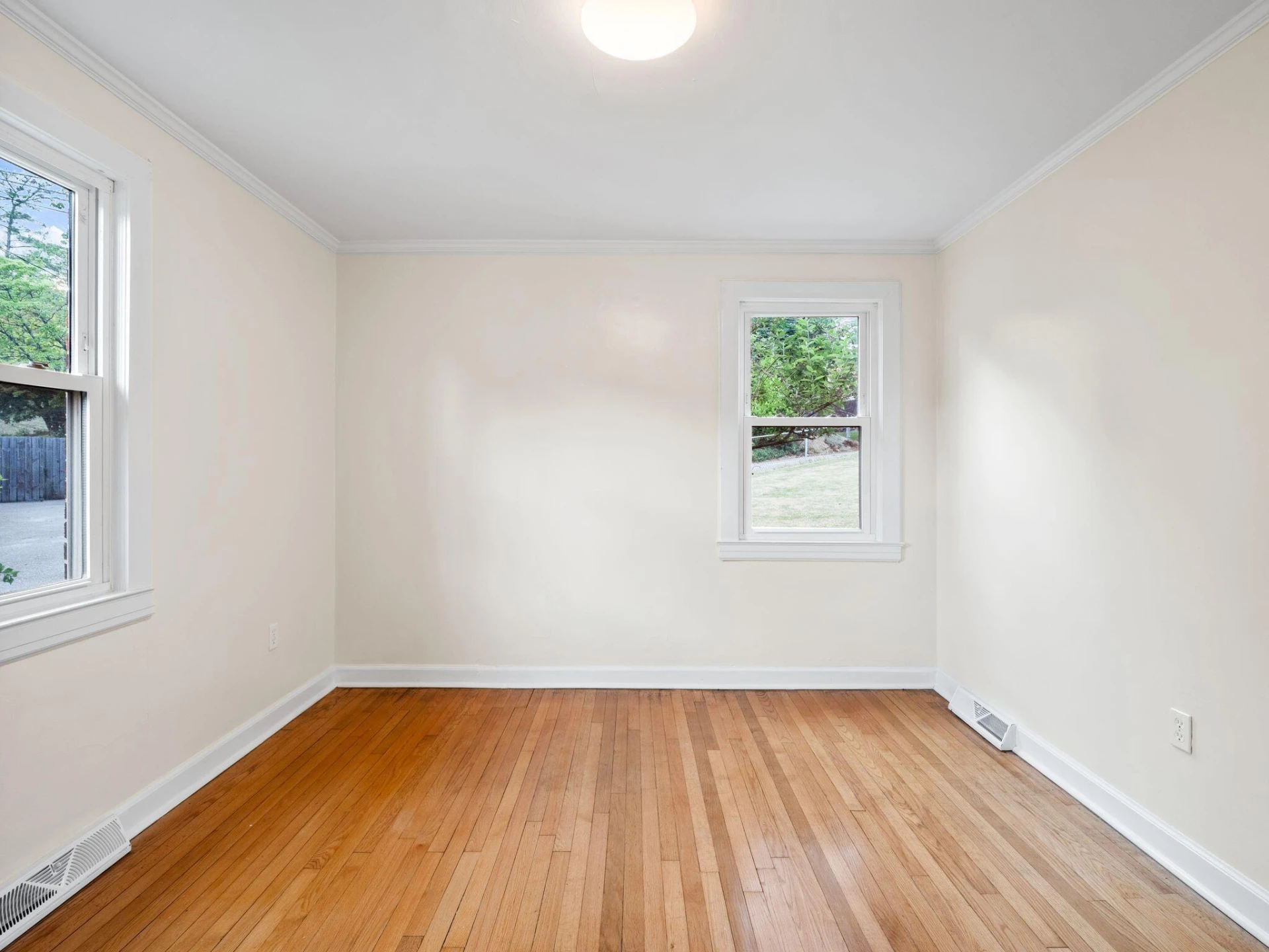 2421 Brandon AVE SW - Photo 21