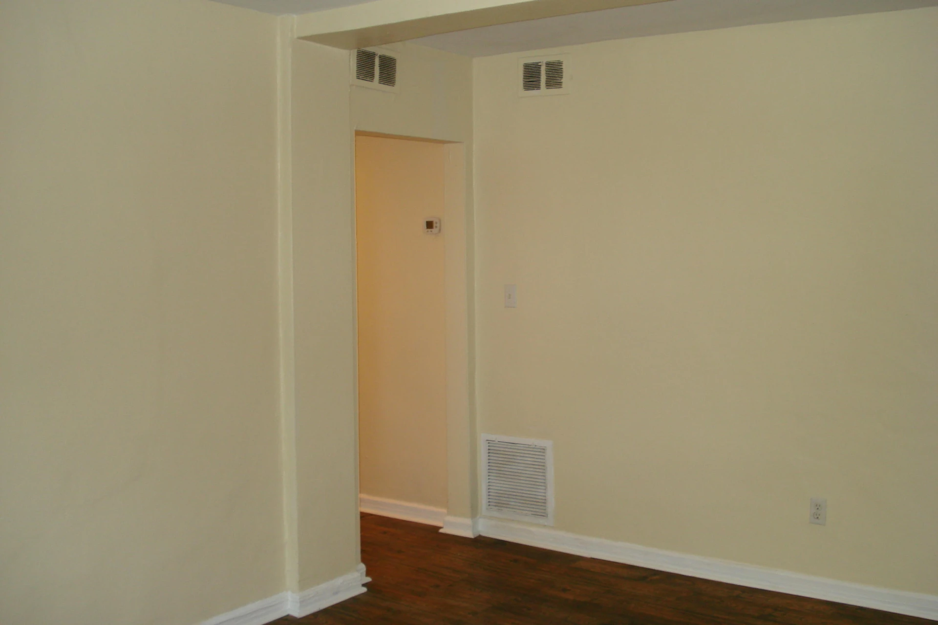 2425 Longview AVE SW #18 - Photo 4