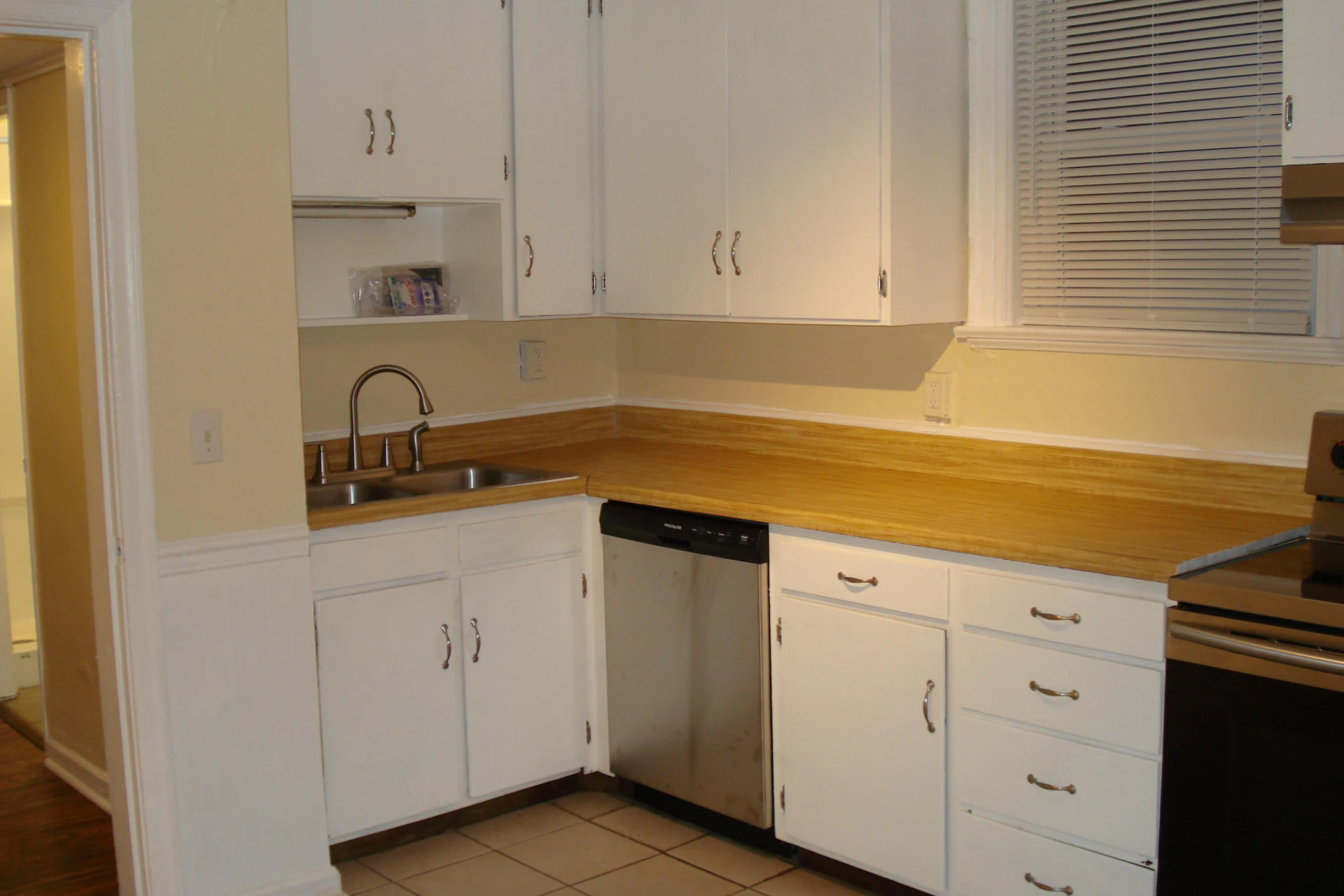 2425 Longview AVE SW #18 - Photo 8