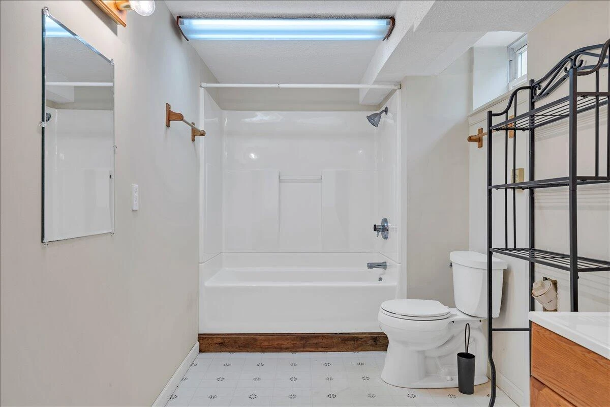 724 Vine ST - Photo 21