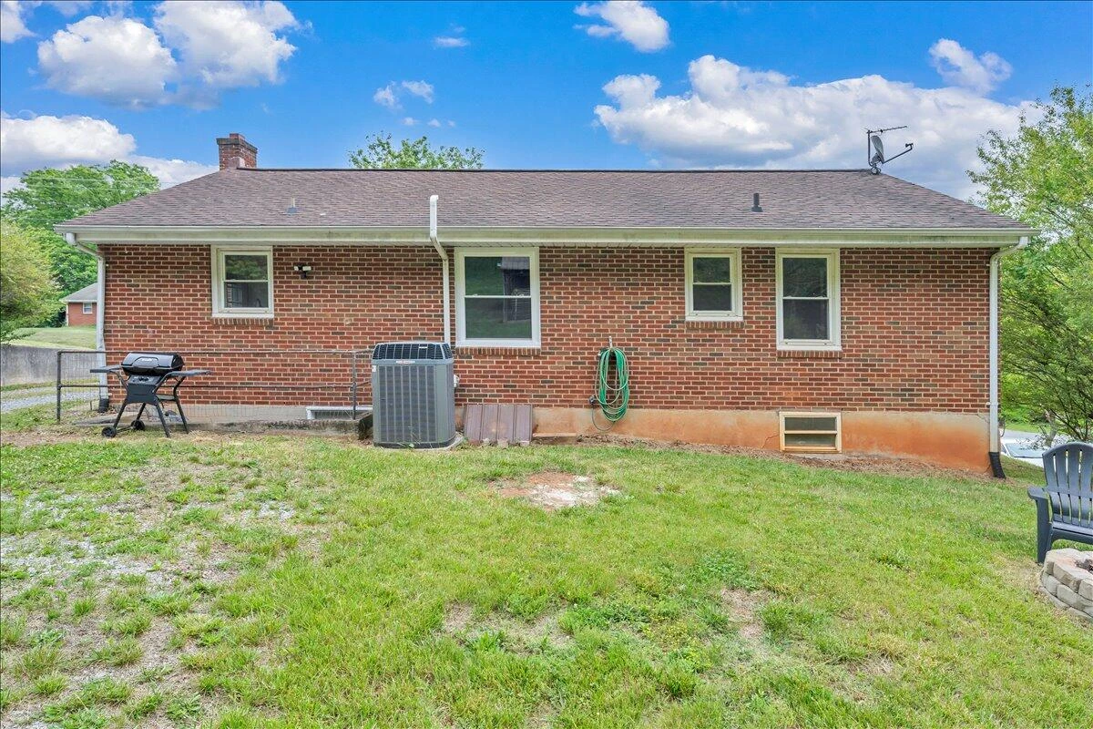724 Vine ST - Photo 23