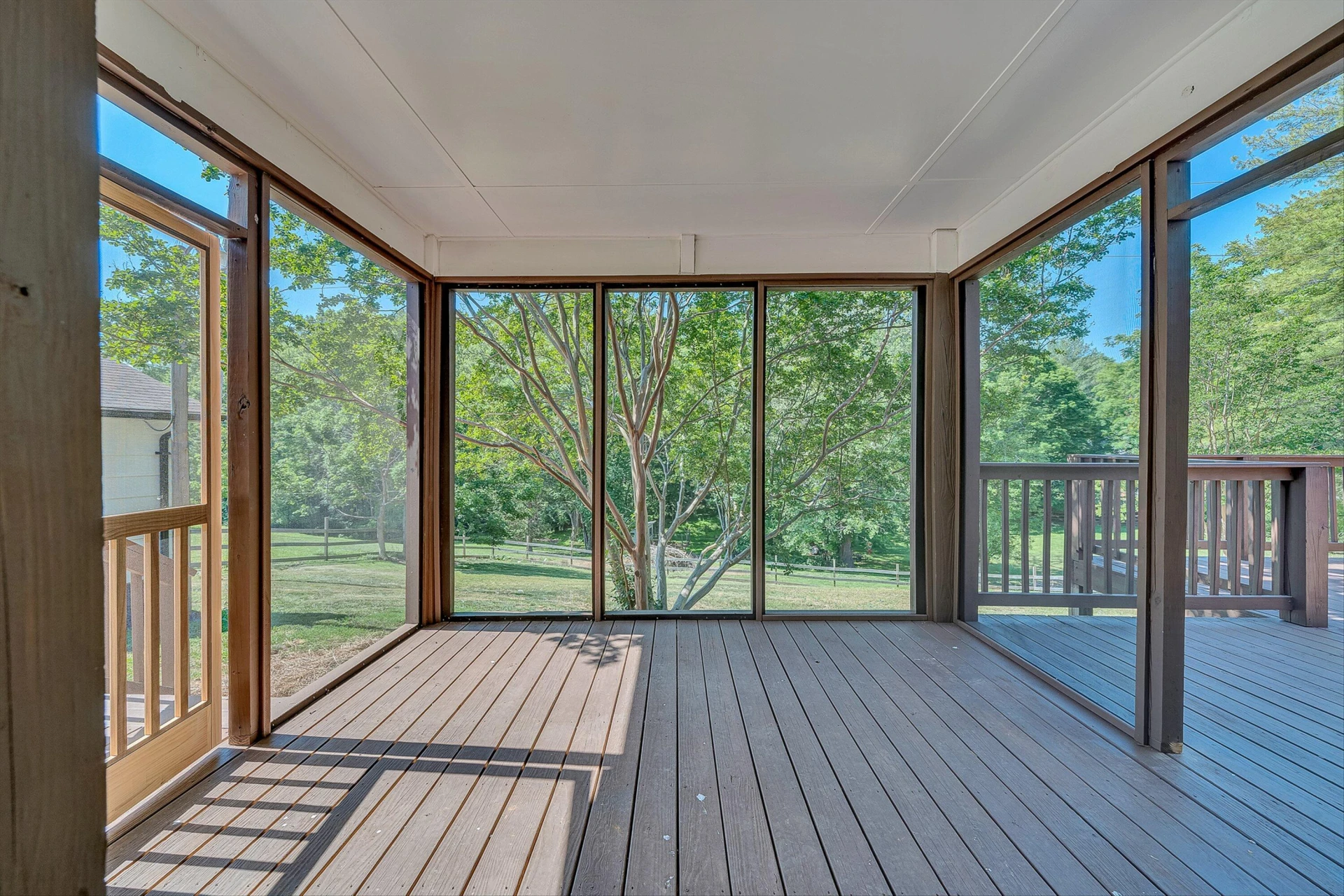 1410 Lakeridge CIR - Photo 16