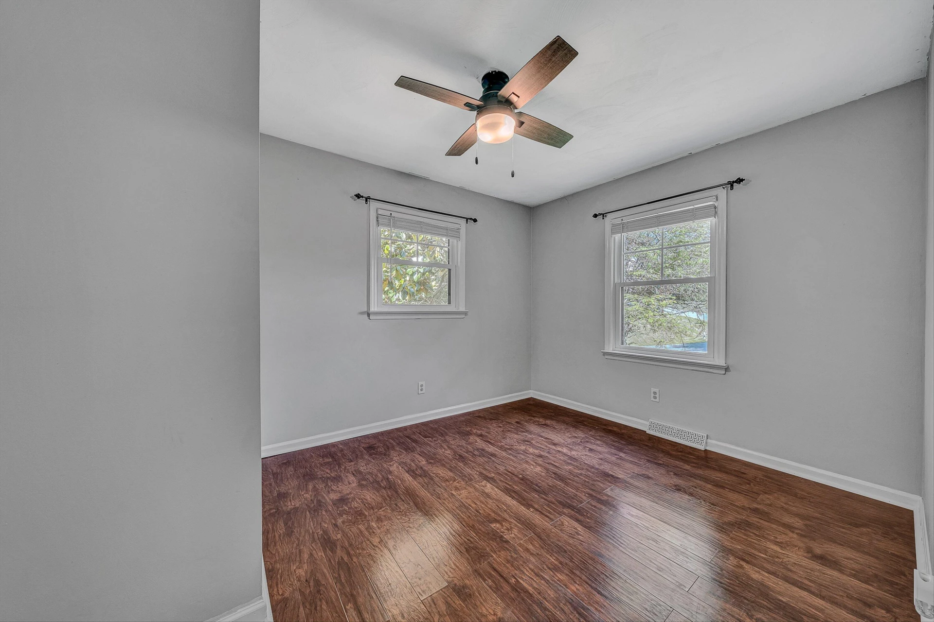 1410 Lakeridge CIR - Photo 29