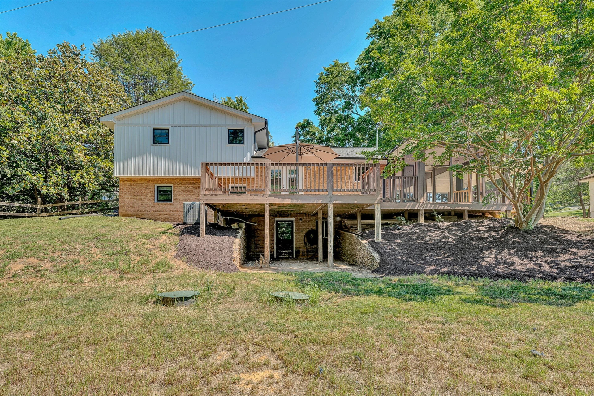 1410 Lakeridge CIR - Photo 49