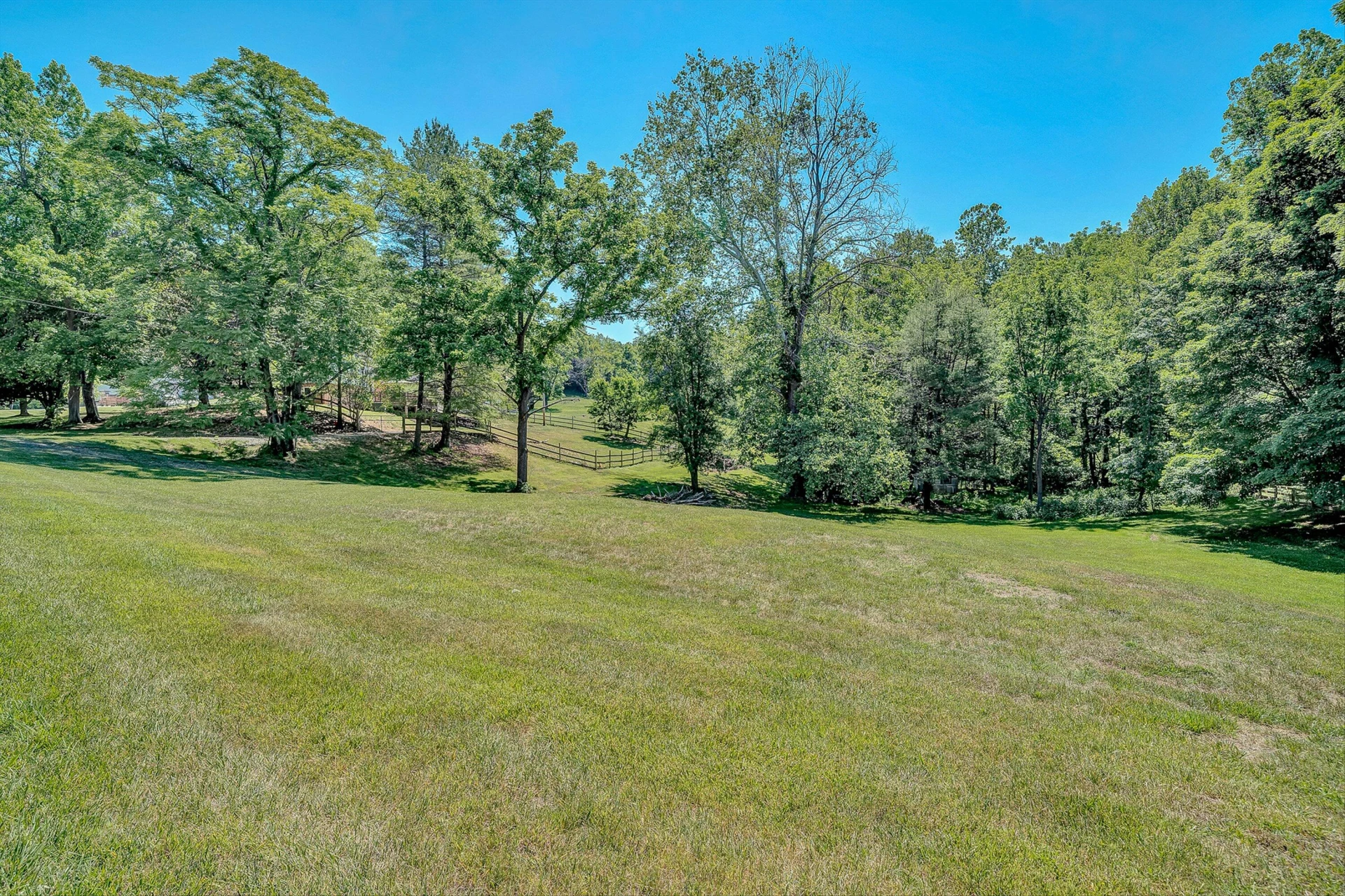 1410 Lakeridge CIR - Photo 55