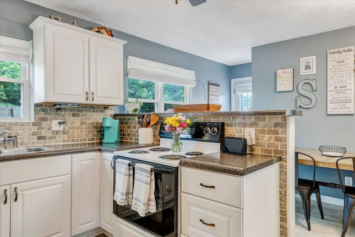 950 Palmer AVE - Photo 10
