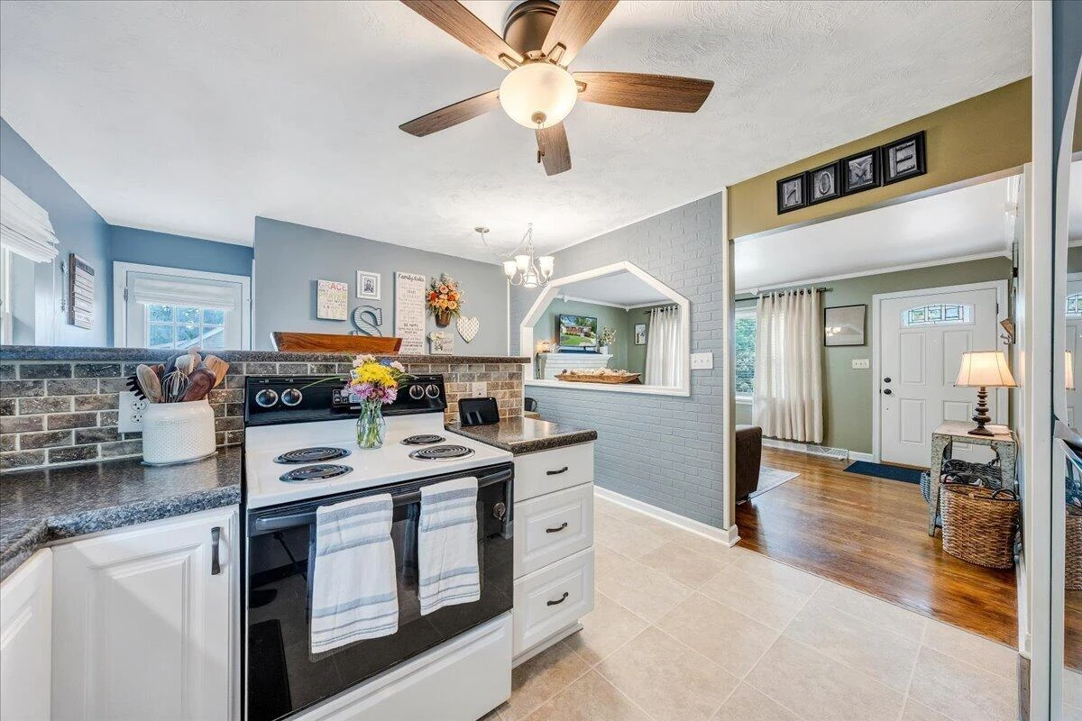 950 Palmer AVE - Photo 11