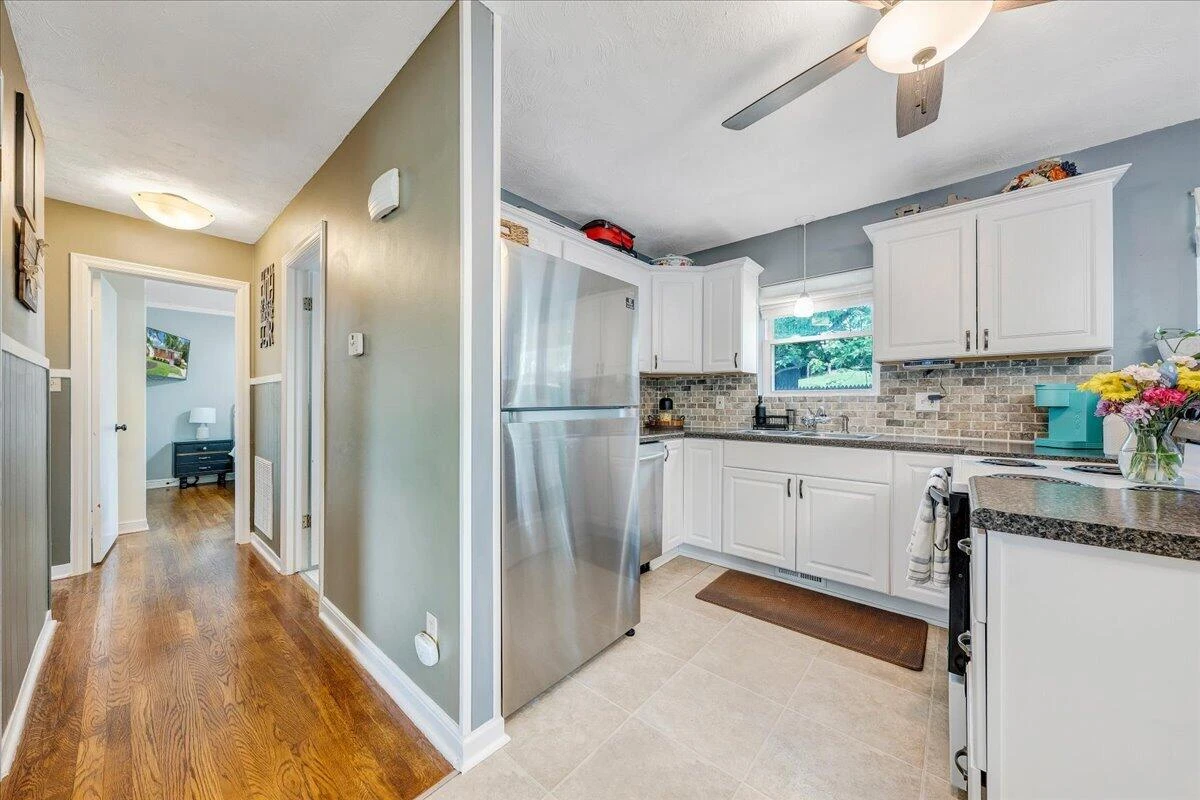 950 Palmer AVE - Photo 16